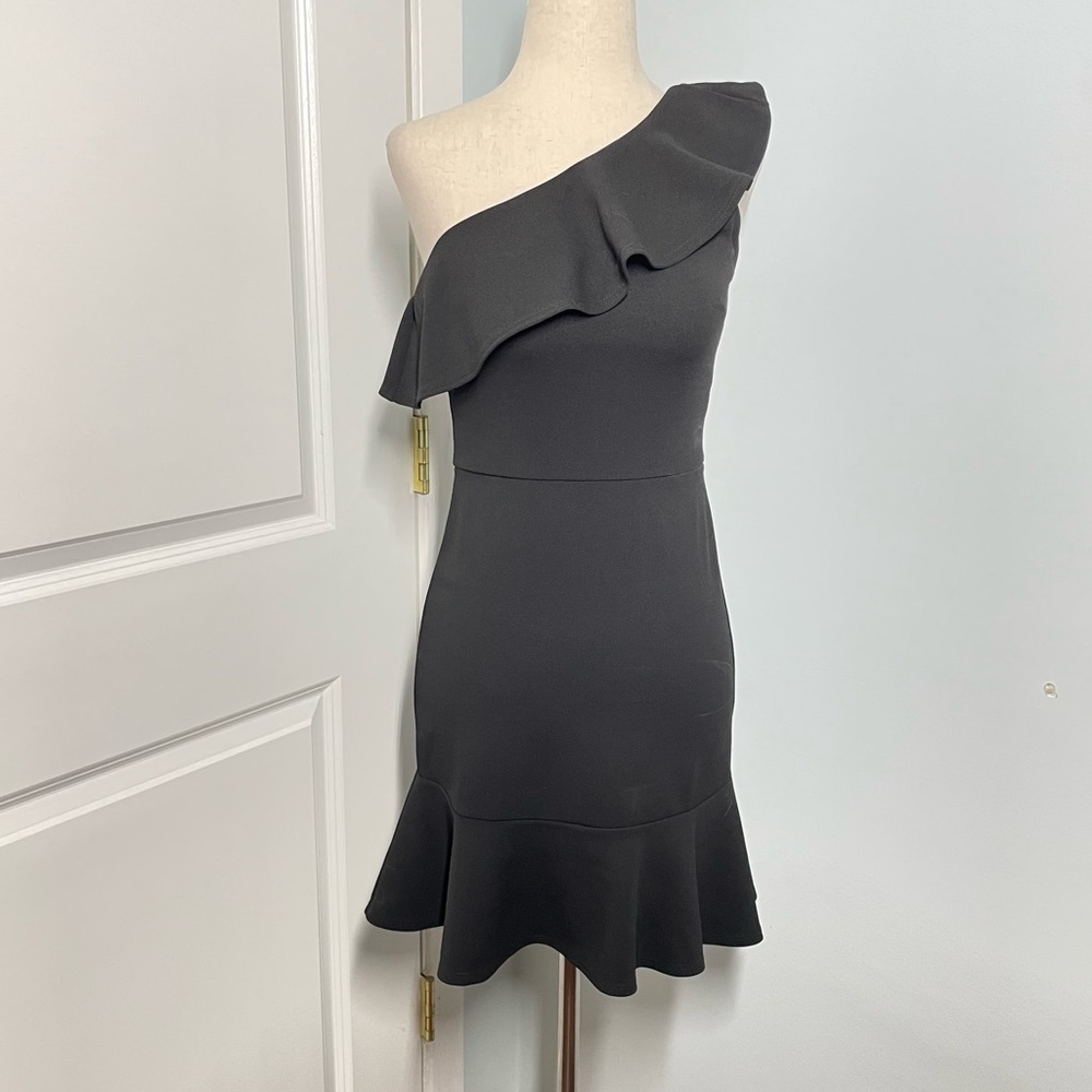 AQUA Black One-Shoulder Ruffled Stretch Flounce Dress Size XS - Picture 3 of 7